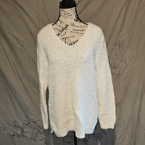Kenneth Cole Ivory V-Neck Textured Boucle Sweater